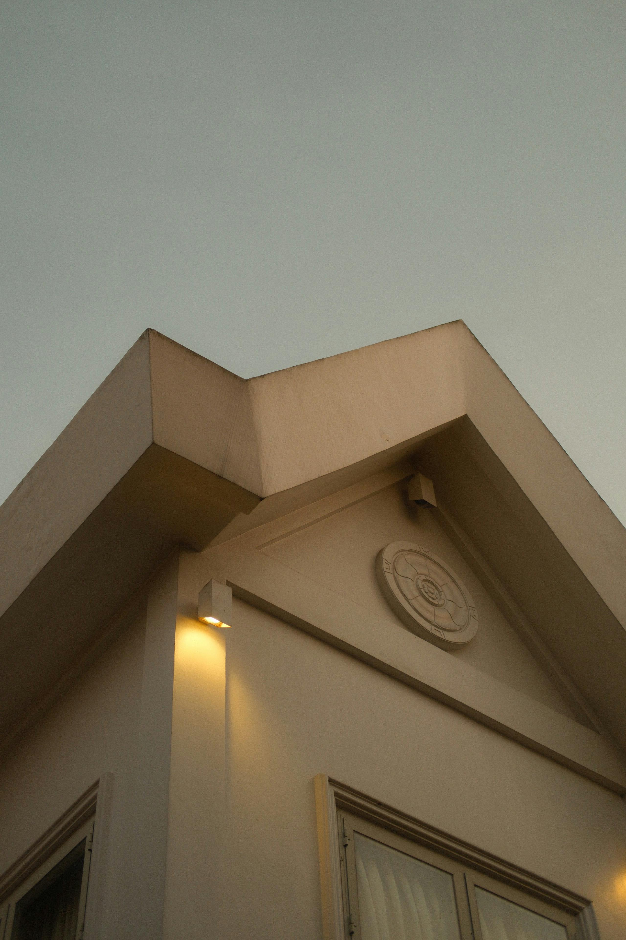 Fațade (tencuială decorativă, placări)